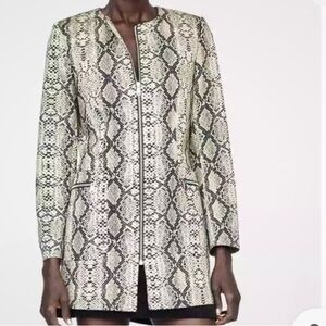 ZARA. Snakeskin Print Frock Coat. Mini. Zipper Closures on front & pocke…